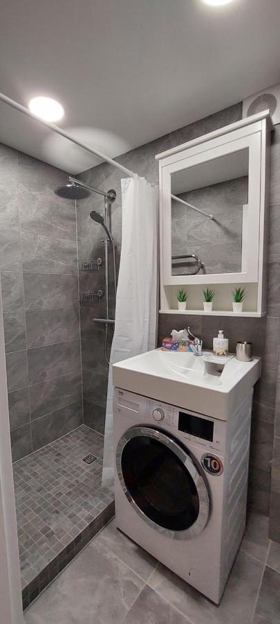 Diva Contactless Check In & Out Apartment Siauliai  Bagian luar foto